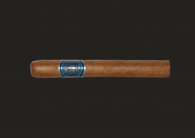 Cigarro Francisco de Miranda, Línea Azul, TORO (Calibre 52, Largo 152mm)